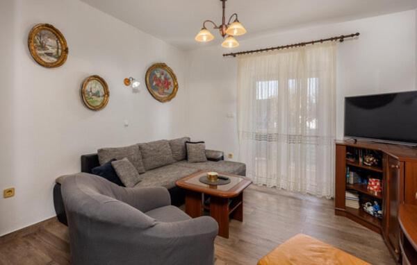 Apartment Sabina&Zoran Malinska Exterior photo